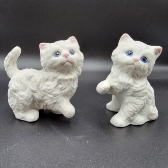 Homeco Other - Homeco Vintage Porcelain Cat Pair Fluffy White Blue Eyes Persian Figurine Small